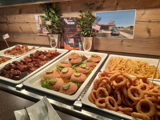 Mineral Hotel MALINOWY RAJ w Solcu Zdroju