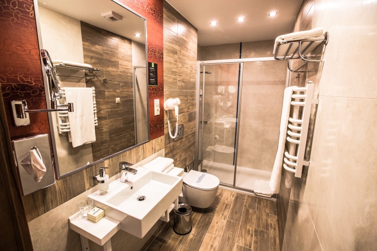 Mineral Hotel MALINOWY RAJ w Solcu Zdroju