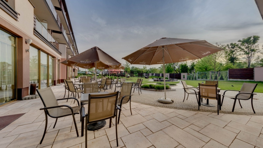 Mineral Hotel MALINOWY RAJ w Solcu Zdroju