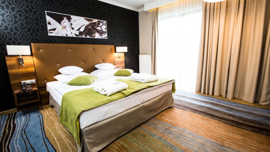 Mineral Hotel MALINOWY RAJ w Solcu Zdroju