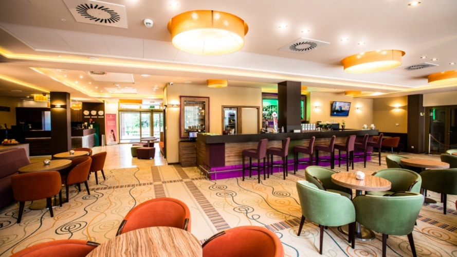 Mineral Hotel MALINOWY RAJ w Solcu Zdroju