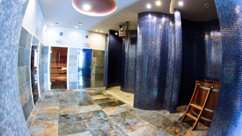 Mineral Hotel MALINOWY RAJ w Solcu Zdroju