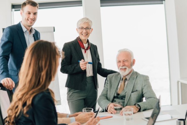 Zespół w pracy złożony z zetek i silversów
