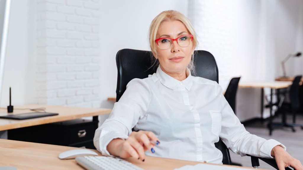 Kobieta po 50-tce, która z suckesem prowadzi startup.