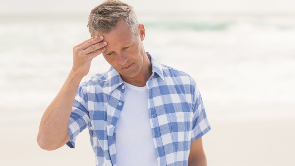 Mężczyzna zestresowany na urlopie.