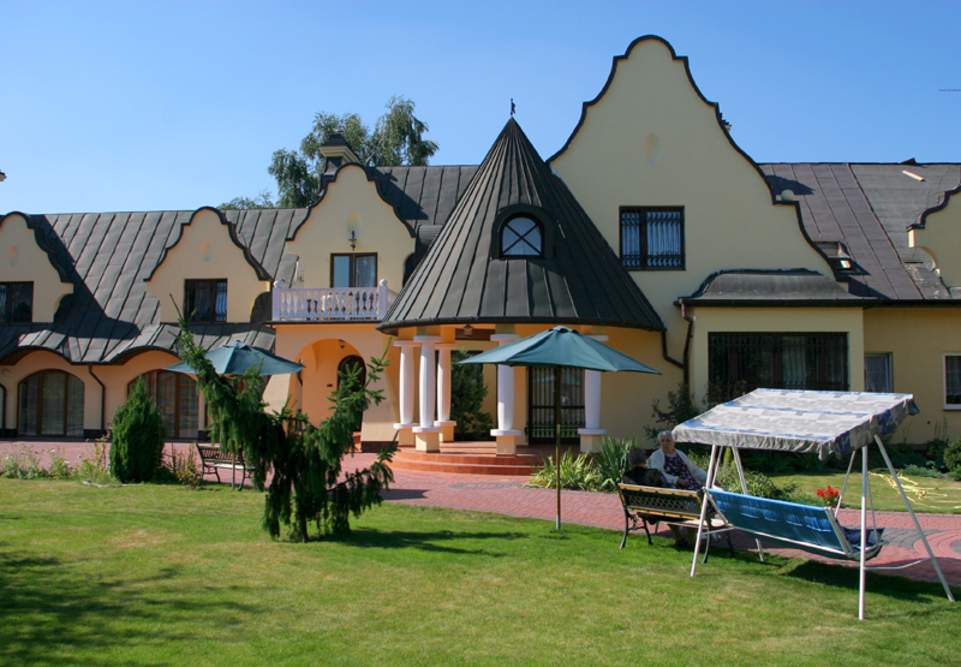 Dom Opieki Pałac w Markach