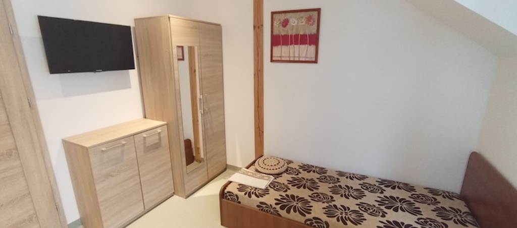 Jeden z pokoi w Domu Seniora Biały Jar w Chlewiskach