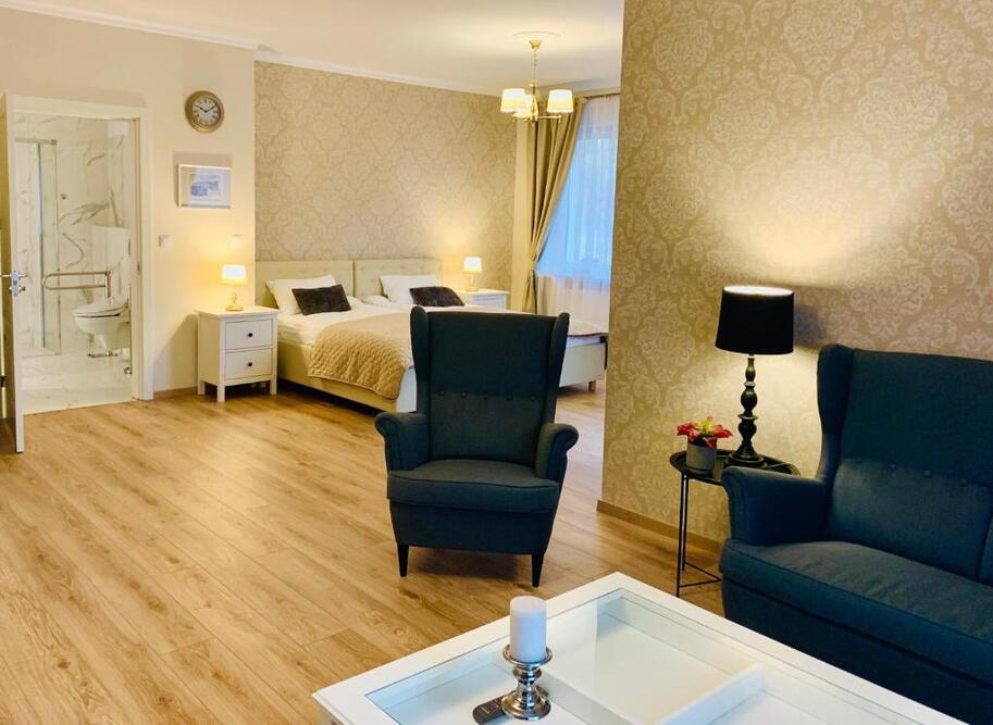 Jeden z pokoi w Domu Opieki Willa Syrena w Konstancinie-Jeziornie