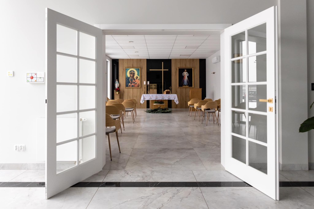 Na terenie Jesiennej Rezydencji Seniora w Radomiu znajduje się kaplica