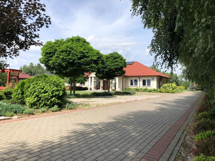 Dom Opieki Biały Dworek w Psucinie