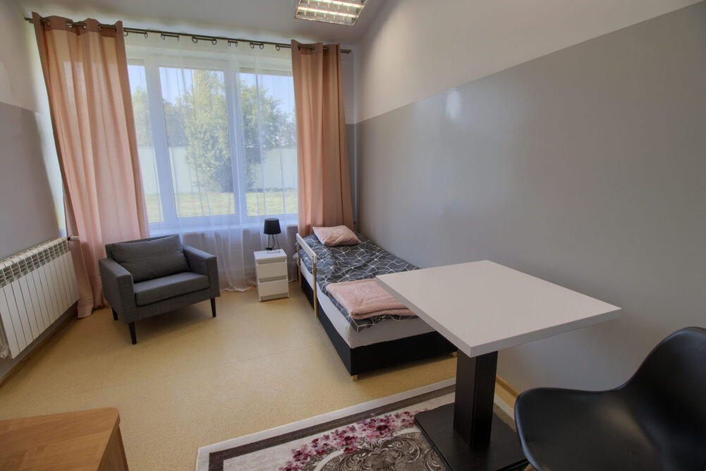 Jeden z pokoi w Prywatnym Domu Opieki Właściwa Droga w Nadarzynie