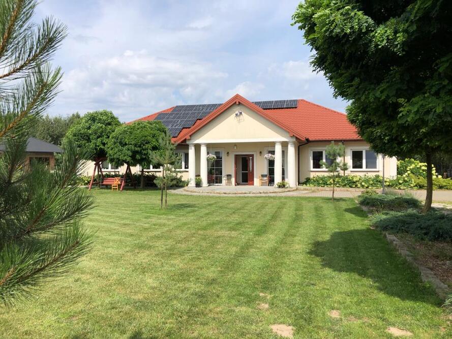 Dom Opieki Biały Dworek w Psucinie