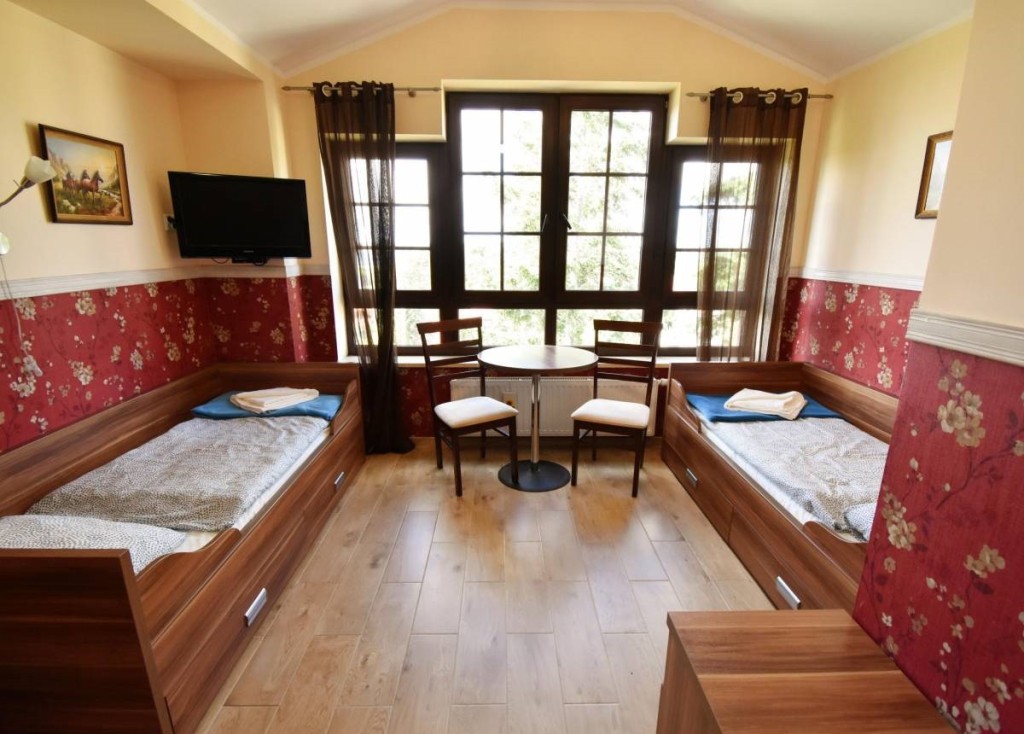 Nadmorski Dom Seniora HILARIS w Pucku dysponuje komfortowymi pokojami