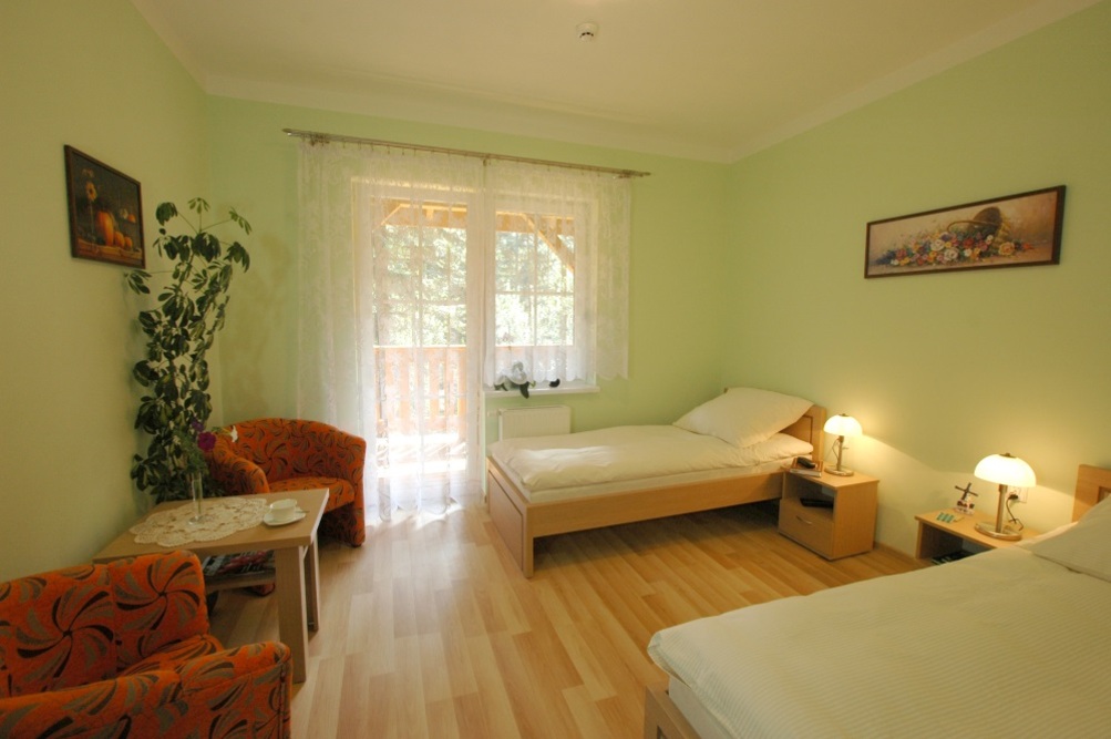 Wybrane pokoje w Górskim Domu Seniora w Brennej posiadają prywatne balkony