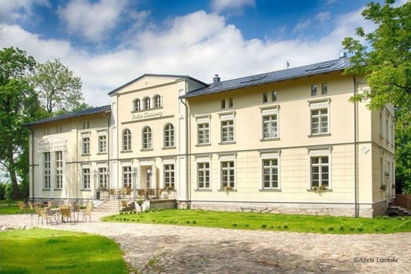 Pałac Seniora w Przyjaźni