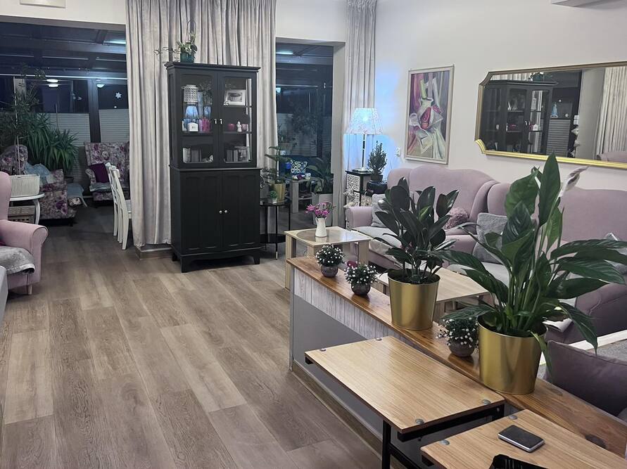 Salon i ogród zimowy w Domu Opieki nad Osobami Starszymi „Rodzina" w Pilchowie