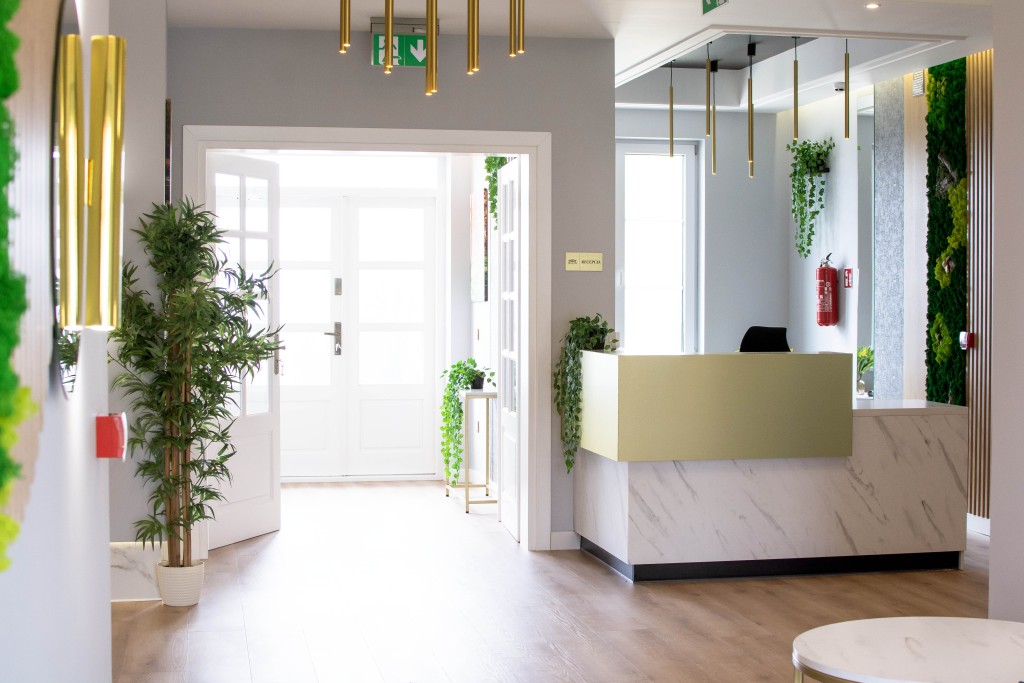 Dwór Seniora w Chrząstówce