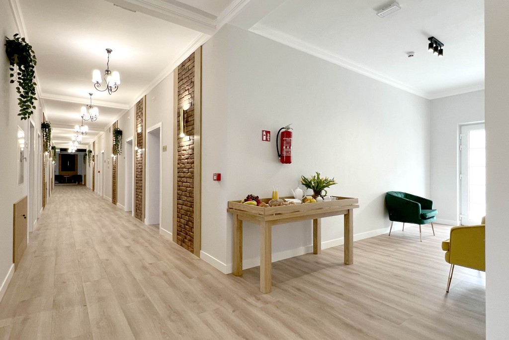 Dwór Seniora w Chrząstówce