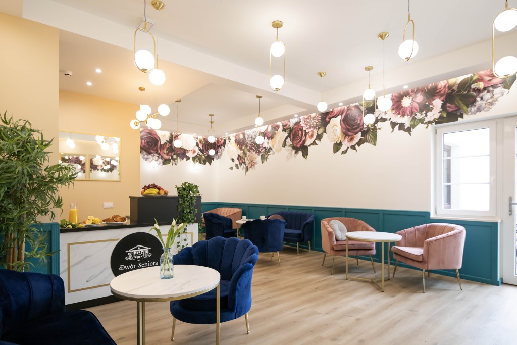 Dwór Seniora w Chrząstówce