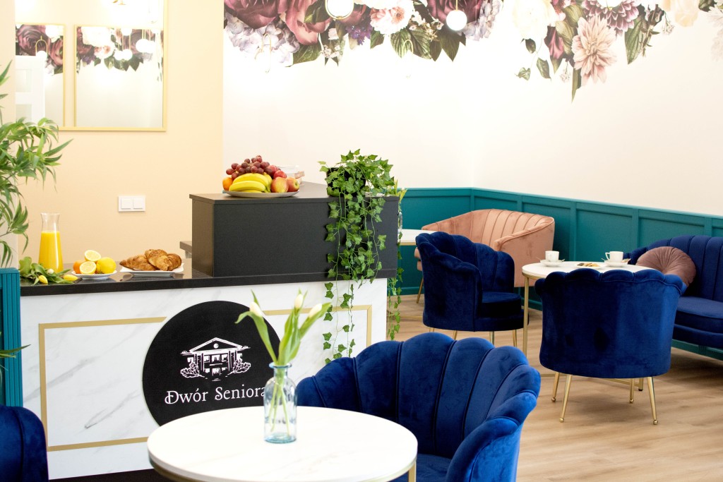 Dwór Seniora w Chrząstówce