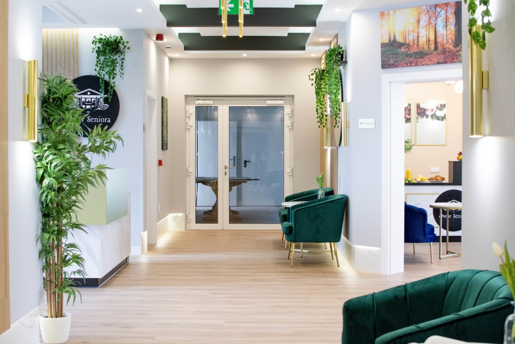 Dwór Seniora w Chrząstówce