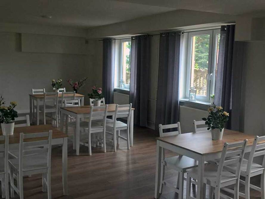 Jadalnia w Domu Opieki Finezja w Działach Czarnowskich