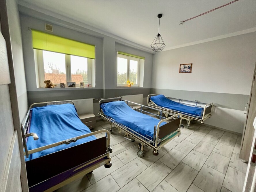 Dom Seniora SENIOVITA w Psarach oferuje pensjonariuszom kilka opcji zakwaterowania, a wśród nich pokoje 3-osobowe