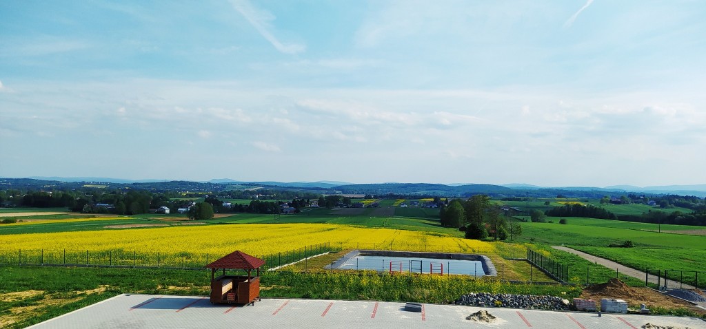 Dwór Seniora w Chrząstówce