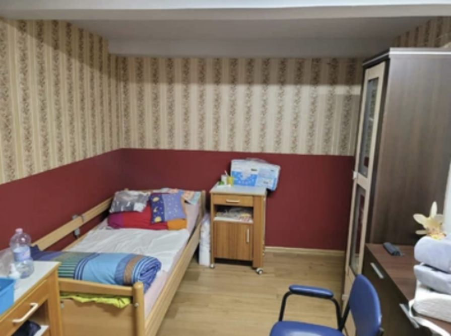 W Domu Seniora PORO CARE w Biskupicach na seniorów czekają przytulne pokoje 