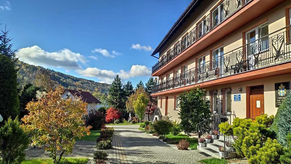 Dom Pomocy Społecznej im. Jana Pawła II w Kamesznicy