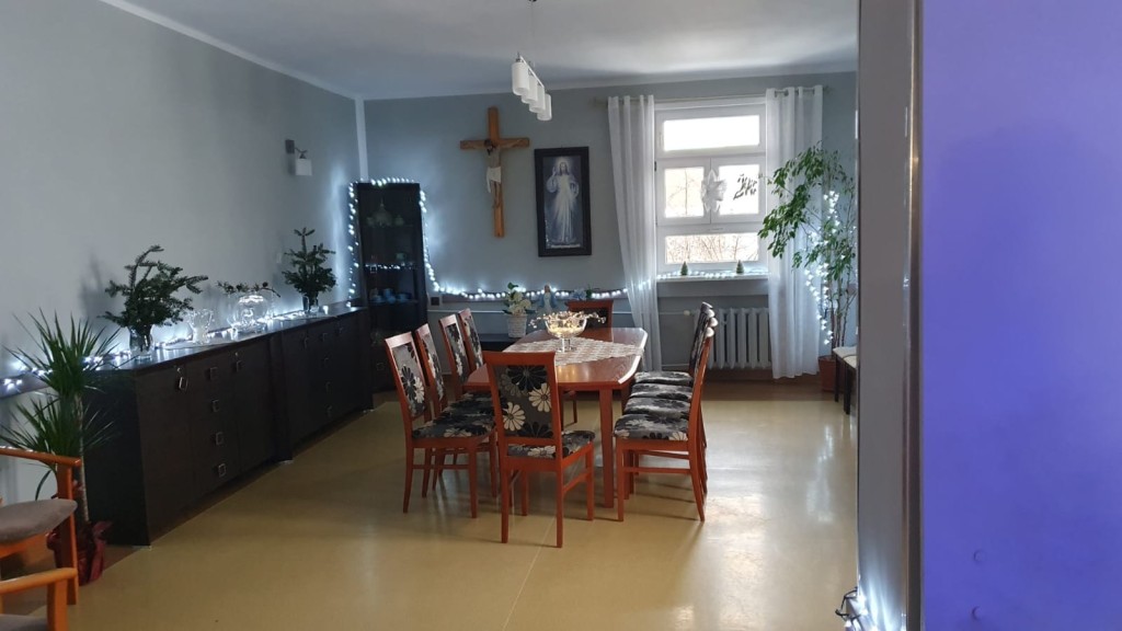 Pokój pobytu dziennego w Domu Pomocy Społecznej w Kowarach