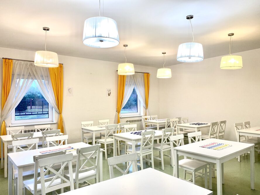 Jadalnia w Mazurskim Domu Seniora w Starych Jabłonkach