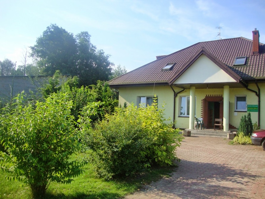 Dom Opieki JOLECZKA w Adamówku