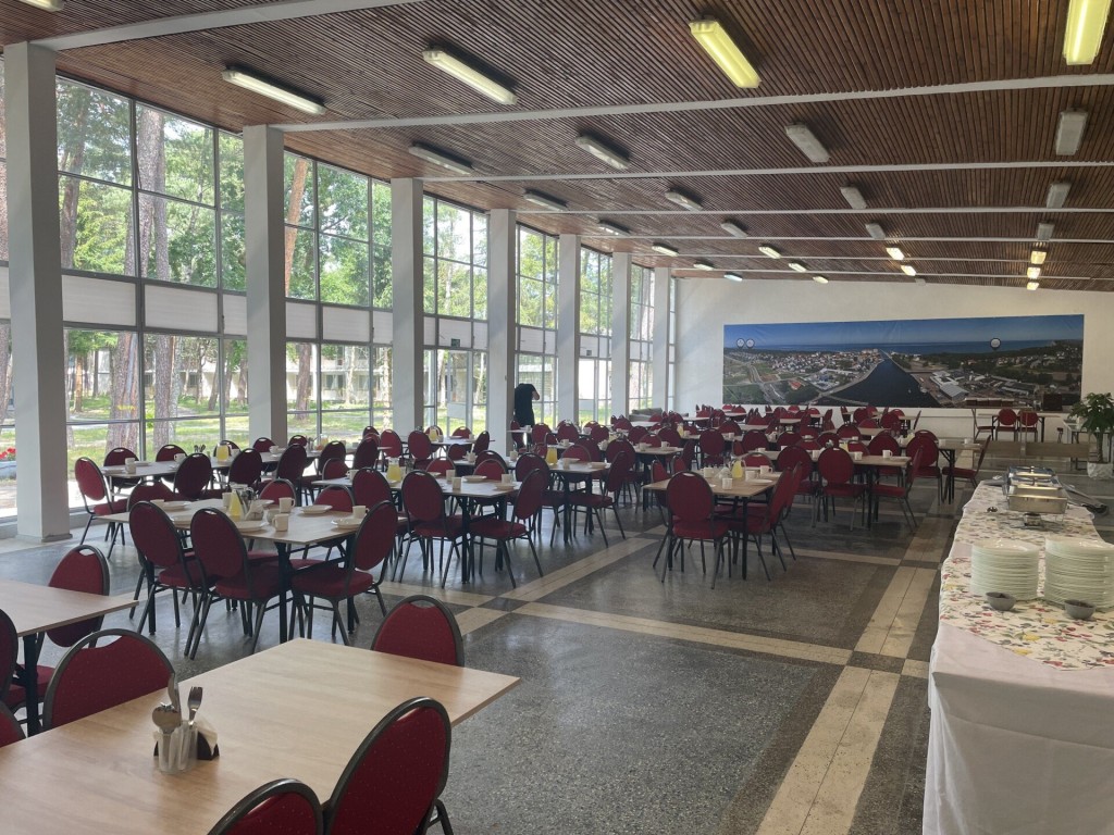 Stołówka w Ośrodku Wypoczynkowym NEPTUN w Darłowie