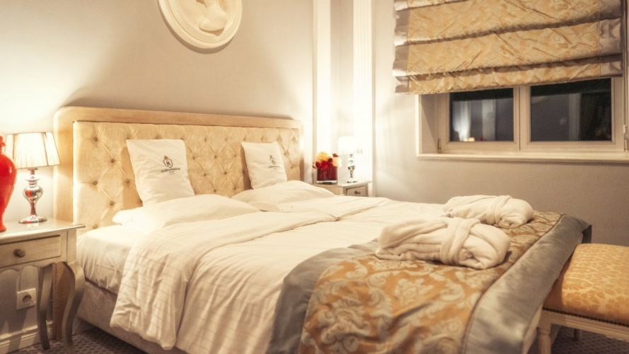 Pałac Alexandrinum w Poświętnem