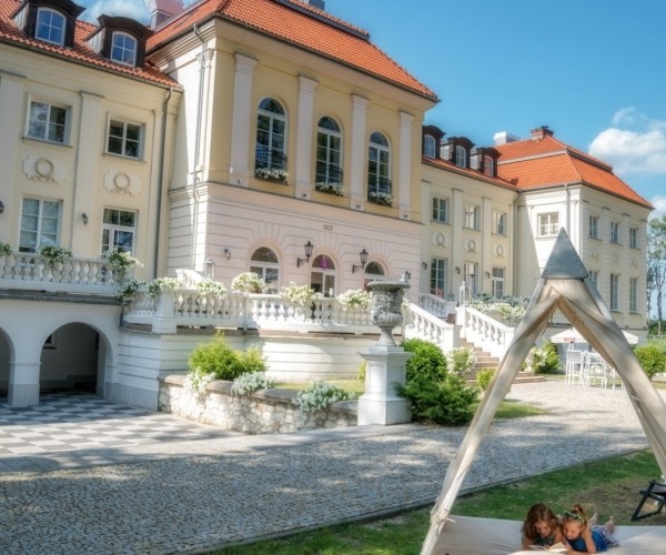 Pałac Alexandrinum w Poświętnem