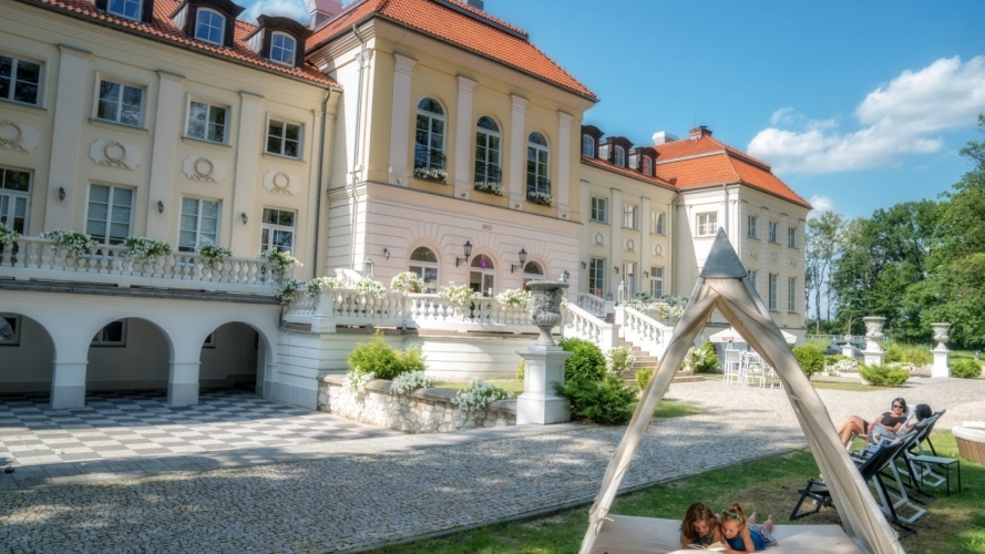 Pałac Alexandrinum w Poświętnem