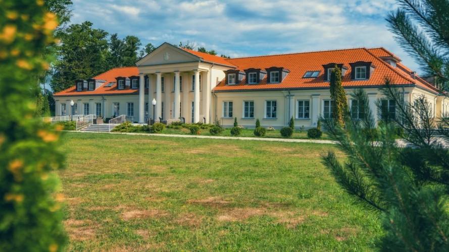 Pałac Alexandrinum w Poświętnem