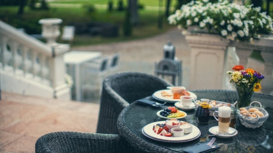 Pałac Alexandrinum w Poświętnem