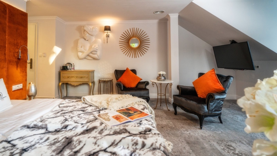 Pałac Alexandrinum w Poświętnem