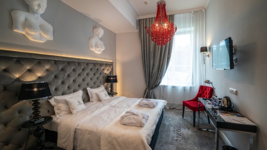 Pałac Alexandrinum w Poświętnem