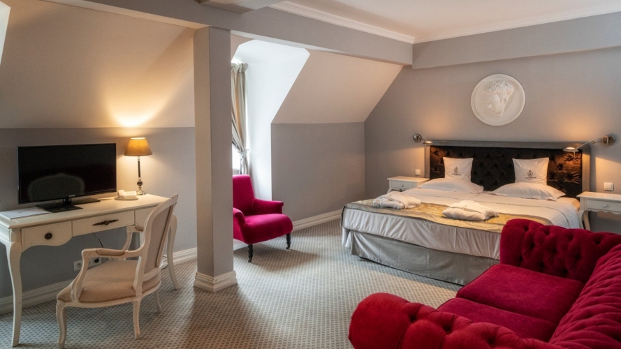 Pałac Alexandrinum w Poświętnem