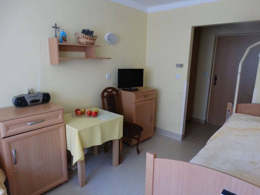 Jeden z pokoi w Domu Pomocy Społecznej w Tarnowie