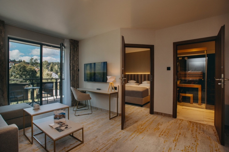 Five Seasons Aparthotel w Szklarskiej Porębie dysponuje apartamentami z prywatną sauną