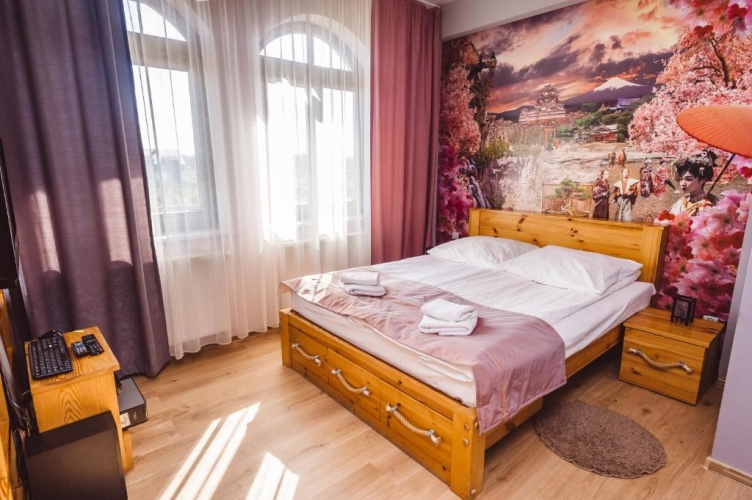 Jeden z pokoi w Pensjonacie Kolory Świata w Solcu-Zdroju inspirowany jest  Japonią