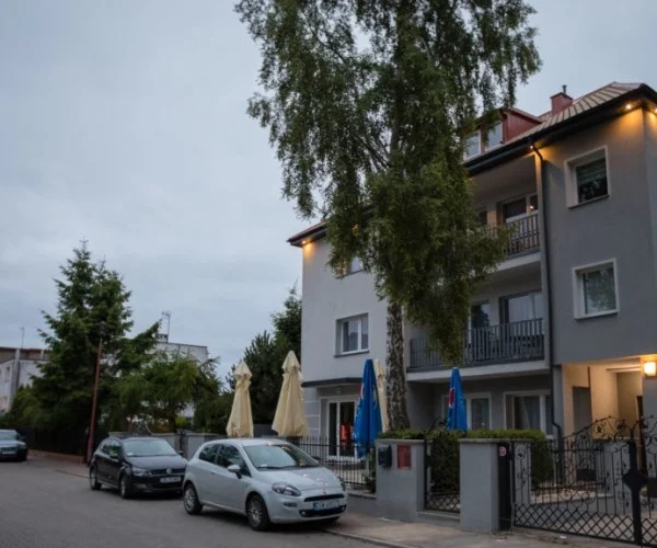 Willa Nest w Unieściu