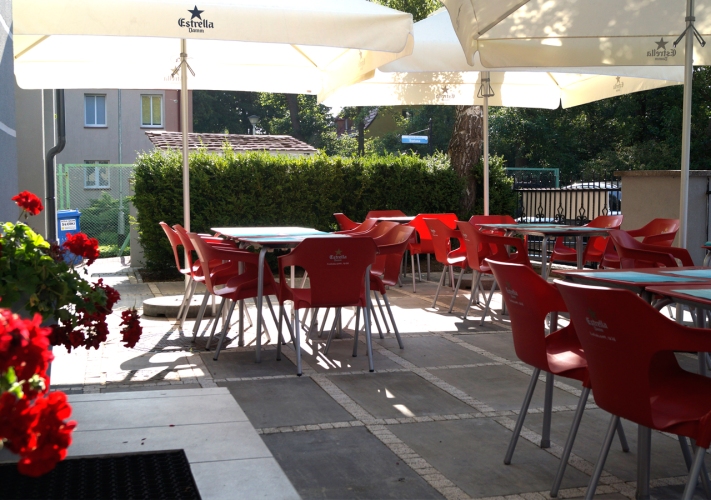 Willa Nest w Unieściu