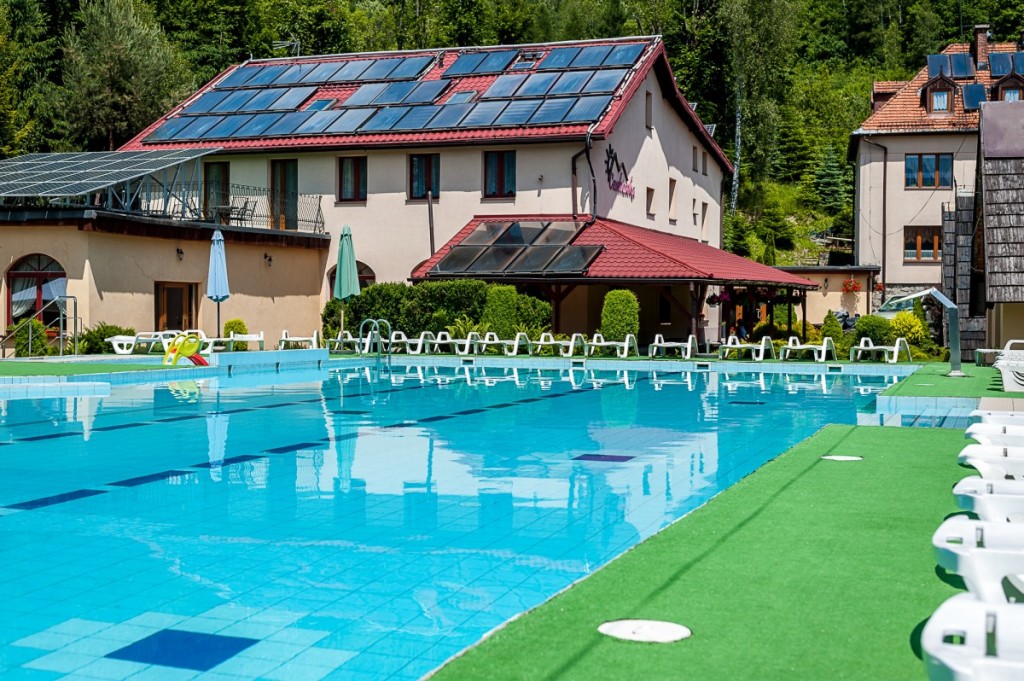 Ośrodek Wczasowy CZAHÓWKA w Pewli Małej