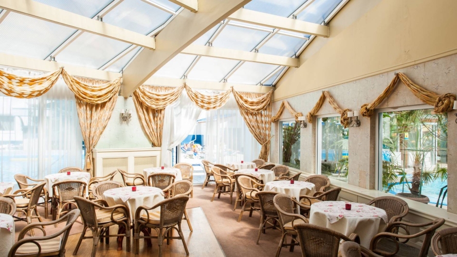 Kompleks Wczasowy Sandra SPA w Pogorzelicy