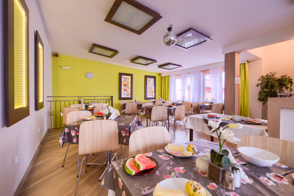 Jadalnia w Ośrodku Rehabilitacyjno-Wypoczynkowym GRAŻYNA w Międzywodziu